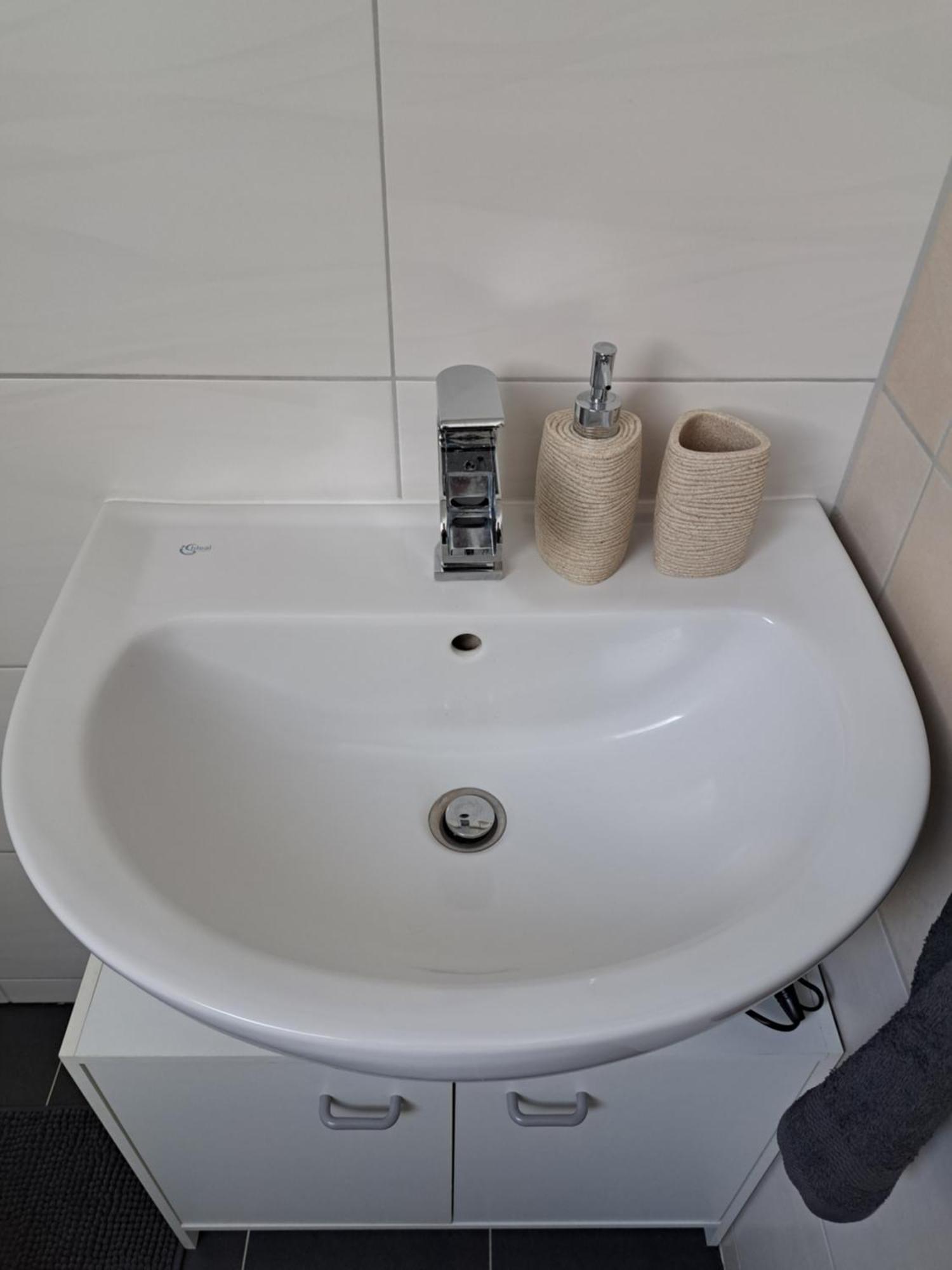 Wunderschoenes 2 Zimmer Apartment Inkl. Parkplatz 아스바흐 외부 사진