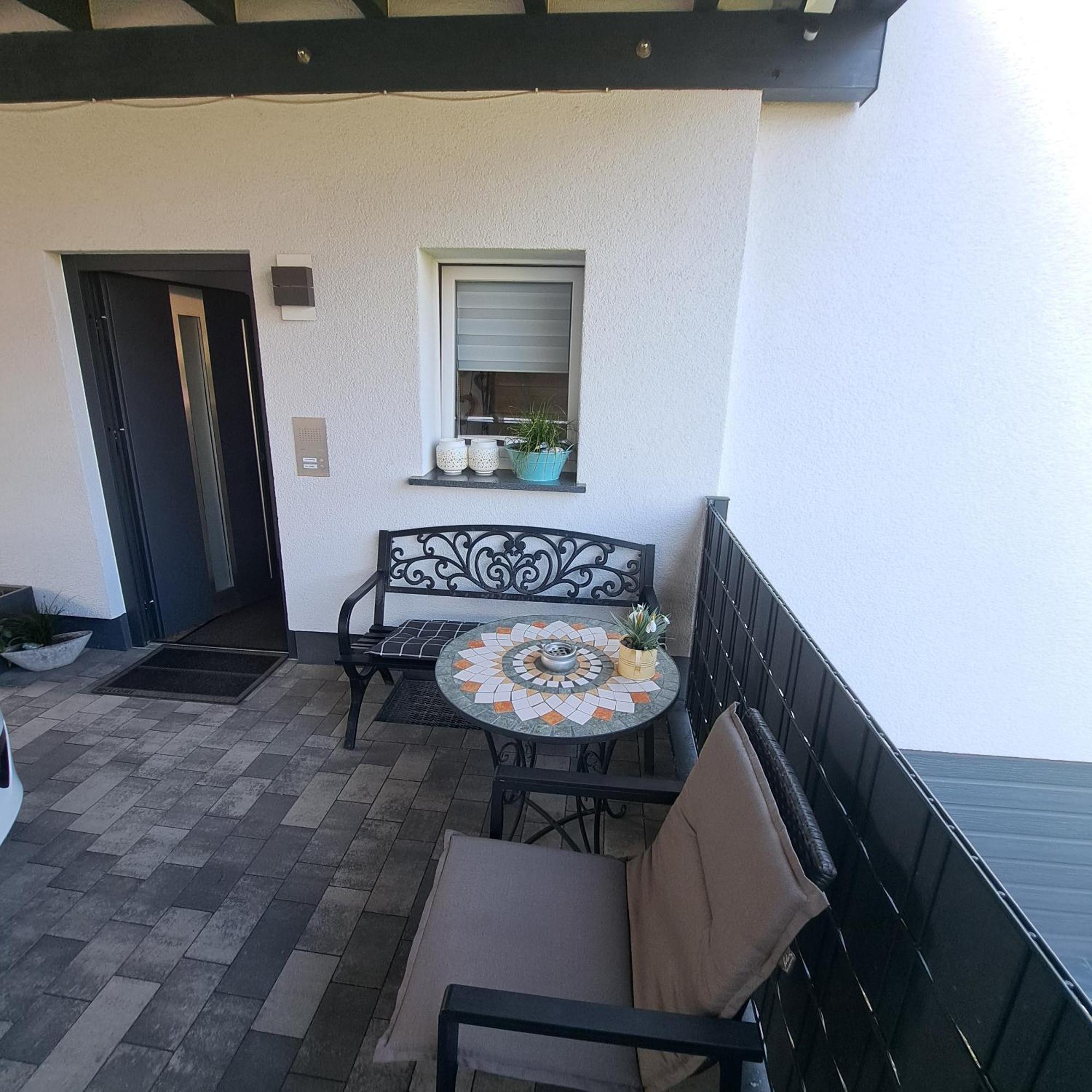 Wunderschoenes 2 Zimmer Apartment Inkl. Parkplatz 아스바흐 외부 사진